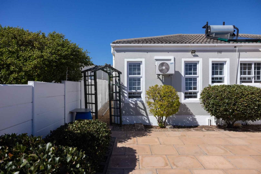3 Bedroom Property for Sale in Capri Western Cape